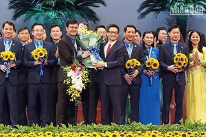 Đoàn kết, phát huy trí tuệ, góp sức trẻ xây dựng và bảo vệ Tổ quốc