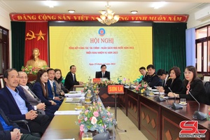 Giữ vững nền tảng kinh tế vĩ mô, kiểm soát lạm phát, bảo đảm các cân đối lớn, thúc đẩy tăng trưởng