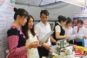 Tạo môi trường sinh hoạt, học tập, vui chơi lành mạnh cho học sinh, sinh viên