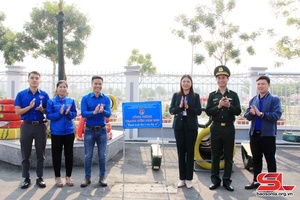 'Bàn giao khu vui chơi cho học sinh Trường tiểu học Tô Hiệu