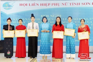 Phụ nữ Sơn La học tập và làm theo tư tưởng, đạo đức, phong cách Hồ Chí Minh