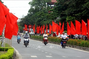 Tỉnh táo, nhạy bén trong cuộc đấu tranh chống các quan điểm sai trái, thù địch