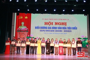 Hội nghị biểu dương gia đình văn hóa tiêu biểu giai đoạn 2018-2022