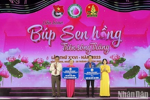Khai mạc Búp Sen hồng trên sông Trăng năm 2023