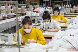 Thu hút người lao động vào tổ chức công đoàn