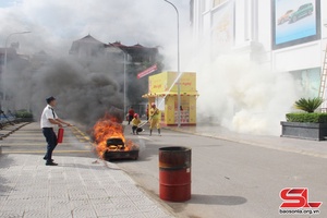 Thực tập phương án chữa cháy và cứu nạn cứu hộ tại Trung tâm thương mại Vincom Plaza Sơn La