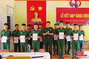 Đảng bộ Trung đoàn 754 tổ chức kết nạp đảng viên