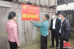 Tạo động lực cho hộ nghèo vươn lên ổn định cuộc sống