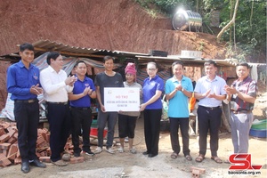 Hỗ trợ kinh phí xây dựng nhà ở và bàn giao công trình thanh niên tại bản Pát