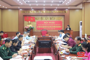 Sốp Cộp lấy phiếu tín nhiệm đối với các đồng chí Thường trực Huyện ủy 