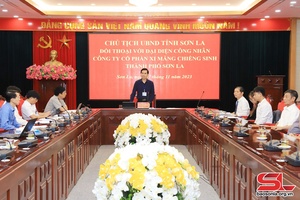 Chủ tịch UBND tỉnh đối thoại với đại diện công nhân Công ty cổ phần Xi măng Chiềng Sinh