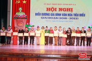 Phát huy giá trị truyền thống trong xây dựng gia đình văn hóa