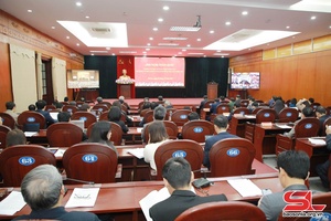 Hội nghị toàn quốc nghiên cứu, học tập, quán triệt Nghị quyết Hội nghị lần thứ tám, Ban Chấp hành Trung ương Đảng khóa XIII