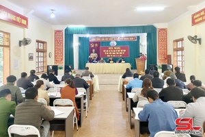 Đồng chí Phó Chủ tịch HĐND tỉnh tiếp xúc cử tri xã Phiêng Côn