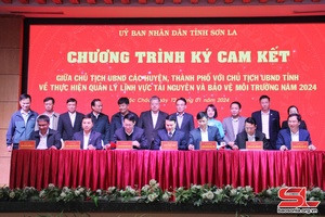 Ký cam kết quản lý tài nguyên và bảo vệ môi trường