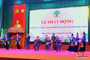 Sôi nổi phong trào văn nghệ của người cao tuổi Thuận Châu