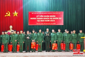 Bộ đội Biên phòng tỉnh tiễn quân nhân xuất ngũ trở về địa phương
