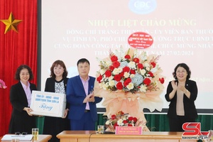 Lãnh đạo tỉnh chúc mừng ngành Y tế nhân Kỷ niệm Ngày Thầy thuốc Việt Nam