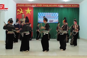 Giữ nét đẹp văn hóa dân tộc Kháng ở Quỳnh Nhai