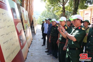 Trưng bày “Sưu tập chữ ký và bút tích của Chủ tịch Hồ Chí Minh giai đoạn 1945-1969”