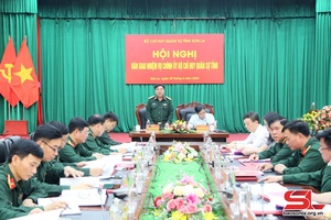 Hội nghị bàn giao nhiệm vụ Chính ủy Bộ CHQS tỉnh Sơn La