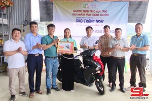 Công ty Syngenta Việt Nam trao giải đặc biệt cho khách hàng tại huyện Phù Yên