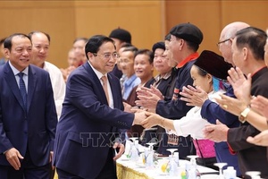 'Thủ tướng Phạm Minh Chính gặp mặt đoàn đại biểu các già làng, trưởng bản, nghệ nhân, người có uy tín tiêu biểu