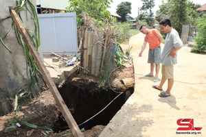 Sớm có giải pháp khắc phục hiện tượng sụt lún bất thường tại bản Nong Sơn