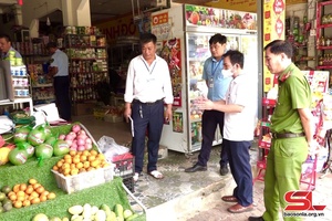 Ban Chỉ đạo an toàn thực phẩm tỉnh làm việc với huyện Quỳnh Nhai