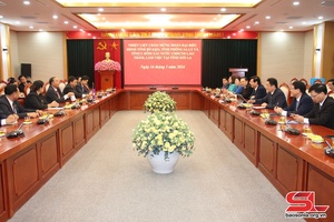 Đoàn đại biểu HĐND các tỉnh nước CHDCND Lào chào xã giao lãnh đạo tỉnh Sơn La