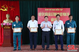 Diễn tập chiến đấu xã Chiềng Đông và thị trấn Yên Châu trong khu vực phòng thủ năm 2024