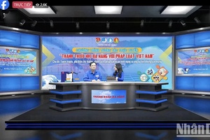 Lợi ích và rủi ro khi tương tác trực tuyến
