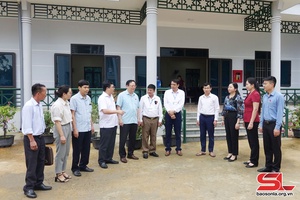 Đồng chí Chủ tịch HĐND tỉnh tiếp xúc cử tri tại huyện Mai Sơn