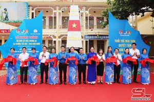 Khánh thành công trình mô hình "Cột mốc Trường Sa" trong trường học