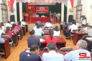 Đoàn đại biểu Quốc hội tỉnh tiếp xúc cử tri xã Phiêng Khoài
