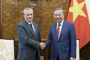 'Chủ tịch nước Tô Lâm tiếp Đại sứ Cộng hòa Belarus tại Việt Nam Uladzimir Baravikou