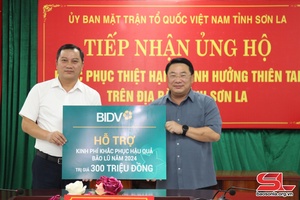 BIDV Chi nhánh Sơn La ủng hộ 300 triệu đồng khắc phục hậu quả thiên tai