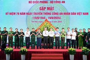 Gặp mặt Kỷ niệm 79 năm Ngày truyền thống Công an Nhân dân Việt Nam