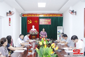 Đồng chí Phó Chủ tịch Thường trực UBND tỉnh tiếp công dân định kỳ tháng 8