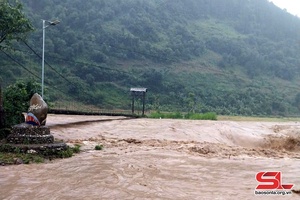 'Công bố tình huống khẩn cấp về thiên tai trên địa bàn một số xã, bản huyện Mường La và Bắc Yên