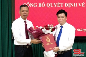 'Công bố quyết định phê chuẩn kết quả bầu Phó Chủ tịch UBND huyện Yên Châu nhiệm kỳ 2021 – 2026