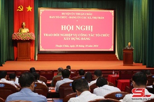 'Hội nghị trao đổi nghiệp vụ công tác tổ chức xây dựng Đảng