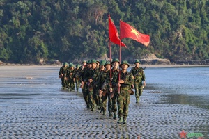 'Lật tẩy âm mưu cổ xúy thuyết “vũ khí luận” nhằm chống phá Quân đội - Bài 2: Tỉnh táo trước âm mưu lợi dụng thuyết “vũ khí luận” để chống phá Quân đội (Tiếp theo và hết)