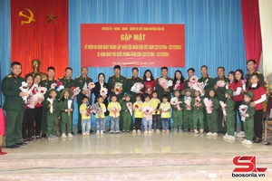 Chương trình “Cháu yêu chú bộ đội” tại Ban Chỉ huy Quân sự huyện Vân Hồ