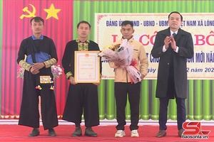 'Bản biên giới đầu tiên của Mộc Châu đạt chuẩn nông thôn mới