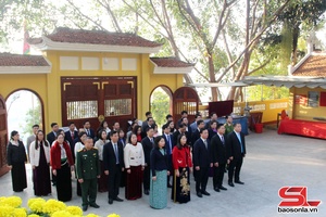 Lãnh đạo thành phố Sơn La dâng hương Đền thờ Vua Lê Thái Tông, tưởng niệm các Anh hùng liệt sĩ 