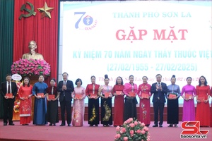 'Thành phố gặp mặt kỷ niệm 70 năm Ngày Thầy thuốc Việt Nam