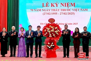 'Yên Châu kỷ niệm 70 năm Ngày thầy thuốc Việt Nam