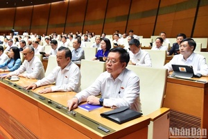 'Quốc hội nhất trí sửa đổi, bổ sung một số điều của Hiến pháp năm 2013