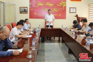 Đồng chí Phó Chủ tịch UBND tỉnh làm việc với Công ty cổ phần Giống bò sữa Mộc Châu